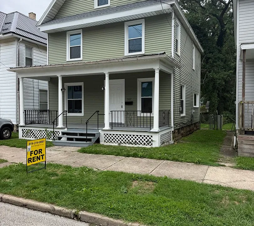 307 Poplar St