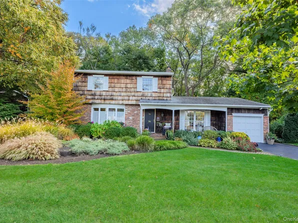24 Gerald Lane, Old Bethpage, NY 11804