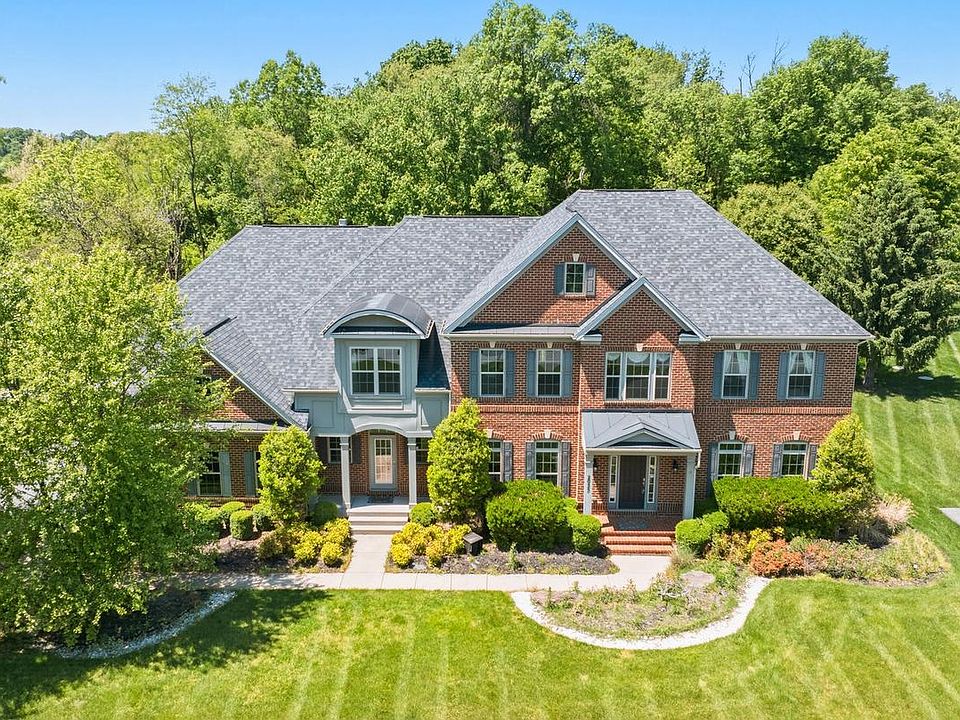 1st image of 2025 Drovers Ln