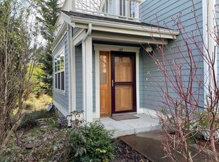 157 N 2nd St, Ashland, OR 97520