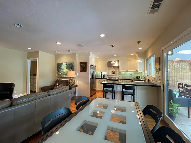 2750 Iowa St — Photo 16