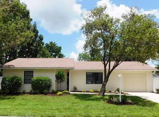 6823 Friendship Dr, Sarasota, FL 34241