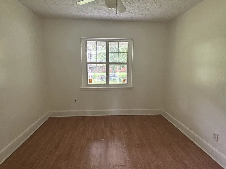 763 Belvedere Dr — Photo 3