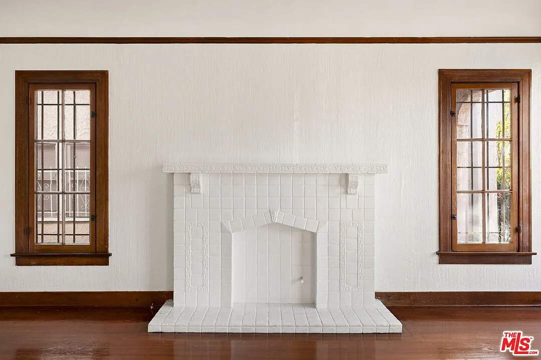 2 bed, 1.0 bath, 1300 sqft, $3,500 — Photo 4