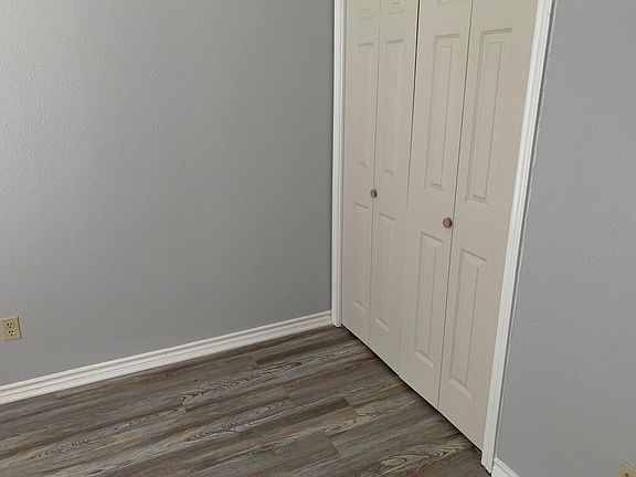 5th image of 2028 Sam Houston Dr