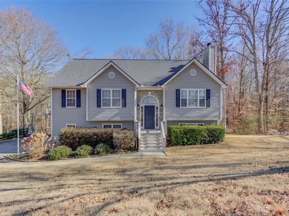 12 Chatham Ct, Jefferson, GA 30549