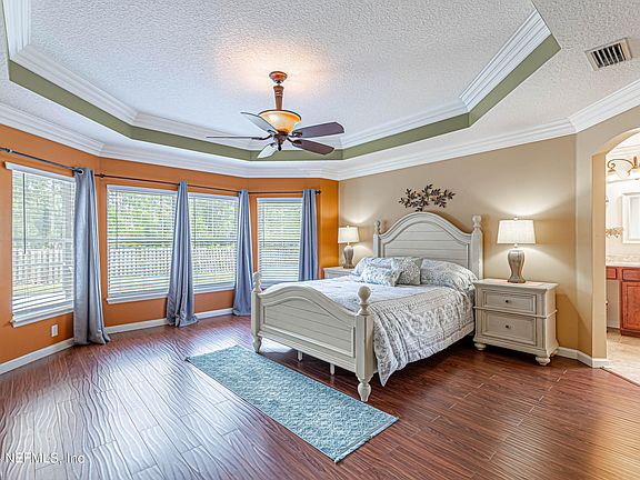 5th image of 121 ZACHARY Drive N