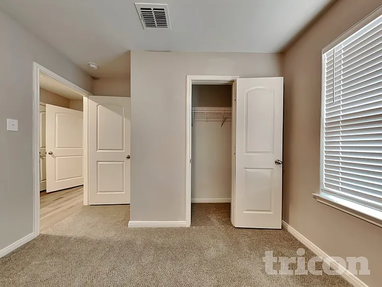 2910 Lavender Mdw — Photo 15