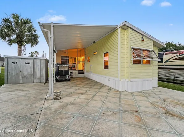 513 Lake Dr, Titusville, FL 32780
