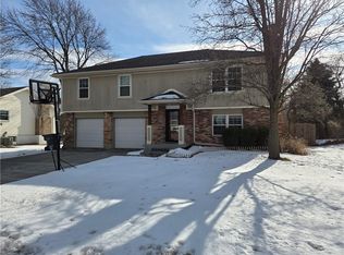15913 W 152nd Ter, Olathe, KS 66062