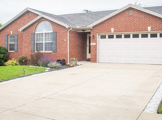 301 Forest Ridge Dr, Frankfort, KY 40601