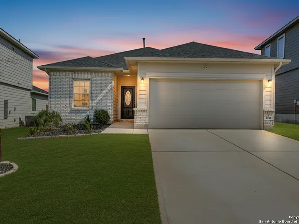 8931 Hazel Birch, Elmendorf, TX 78112