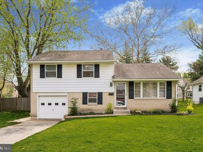2920 Larkspur Ln, Secane, PA, 19018