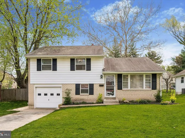 2920 Larkspur Ln, Secane, PA 19018