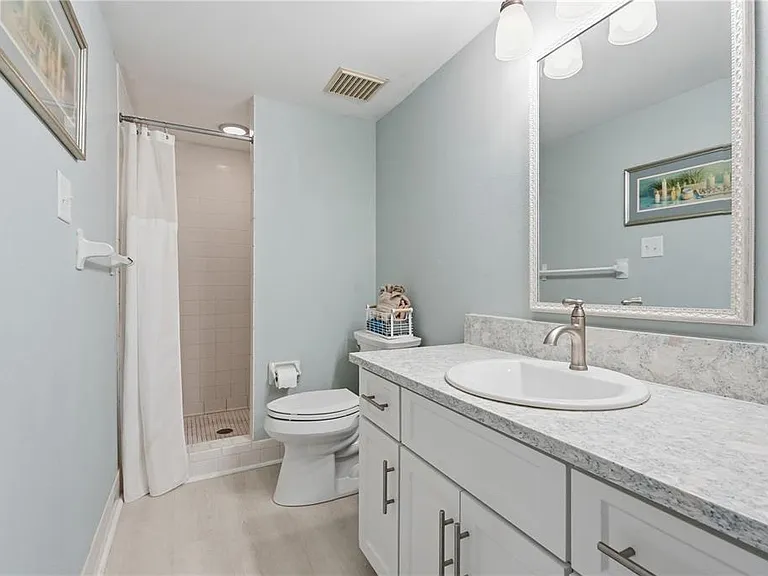 240 Cypress Ln #240 — Photo 23