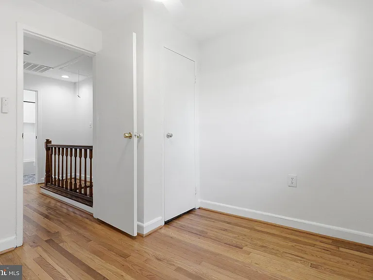 465 Hampton Ct #115 — Photo 20