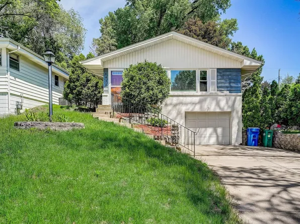 6432 Knoll St N, Minneapolis, MN 55427