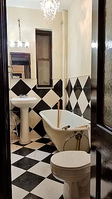 Rented by Azure Realty NY LLC | media 22