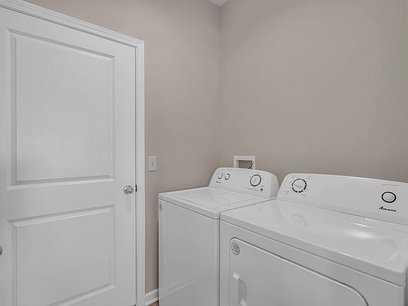 5th image of 9511 E Hurst St