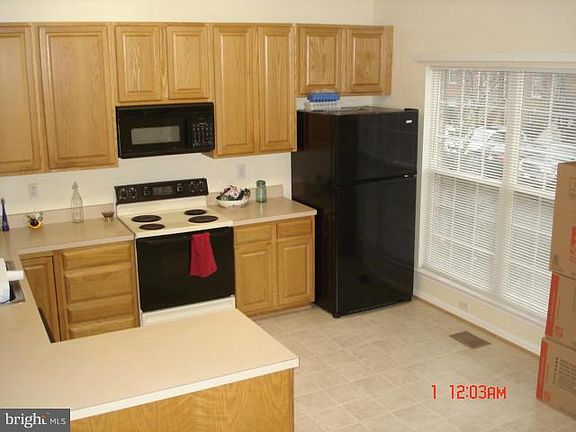 2nd image of 5552 Jowett Ct