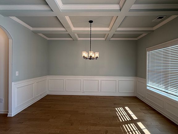 4th image of 42 Pinehaven Dr