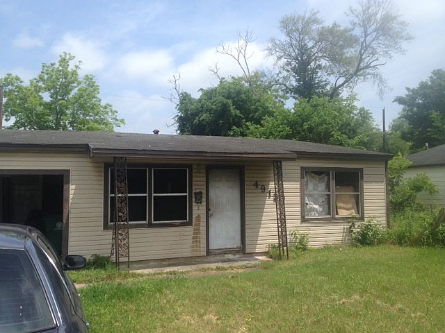1st image of 4913 Holloway Dr
