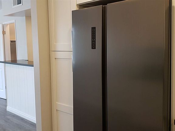 4th image of 1455 S Wooster St #1