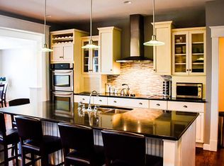 2200 Corona Rd, Columbia, MO 65203