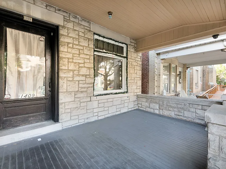1409 W Linden St — Photo 3