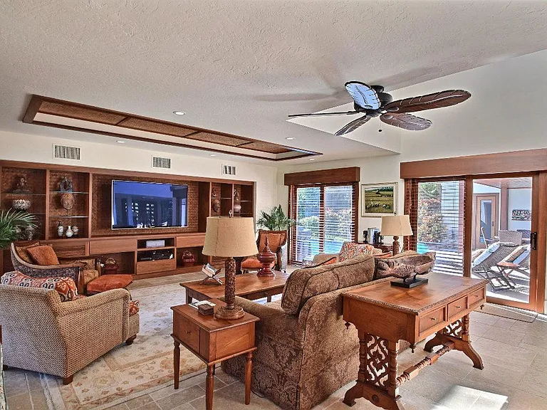 1465 Corona Ln — Photo 6