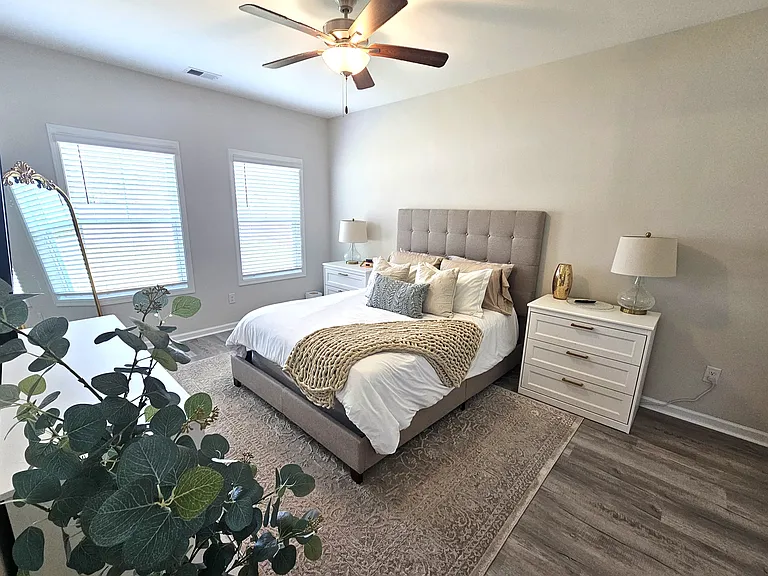 4201 Danby Ln — Photo 11