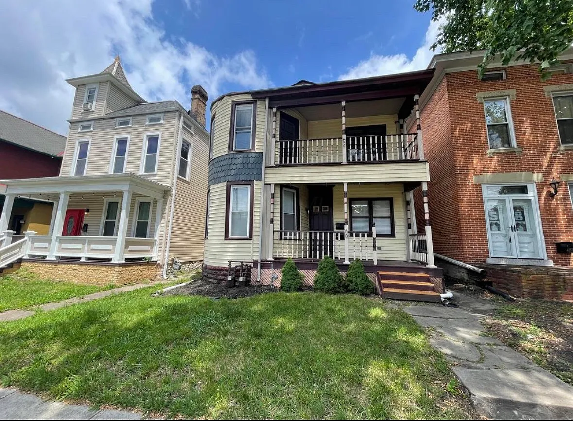 2 bed, 1250 sqft, $1,350 — Photo 1