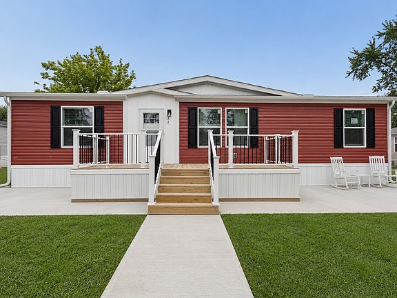 Exterior Image-2-Clayton 32 Wood Valley