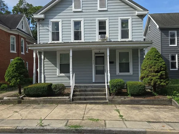 552 E King St, 552 E King St #1, Chambersburg, PA 17201