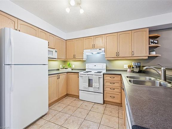 5th image of 535 Windflower Cres #54