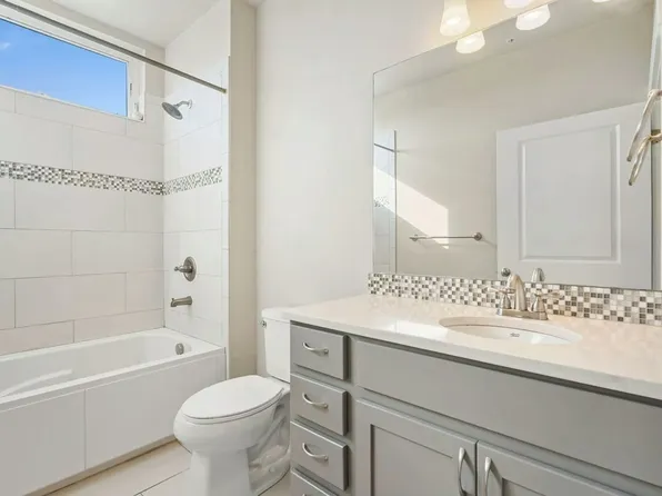 2715 Iowa Dr #305, Fort Collins, CO 80525