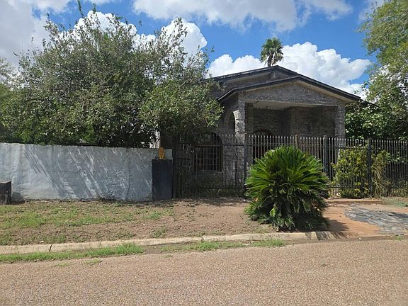 3rd image of 602 Madero St