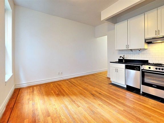 5th image of 226 E 87th St APT 3