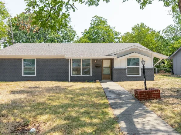821 Lovers Ln, Grapevine, TX 76051