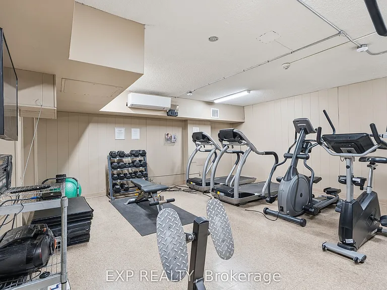 975 Warwick Ct #1005 — Photo 17