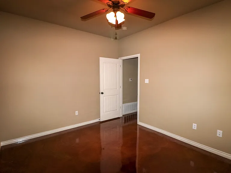 3004 Silver Saddle Dr — Photo 20