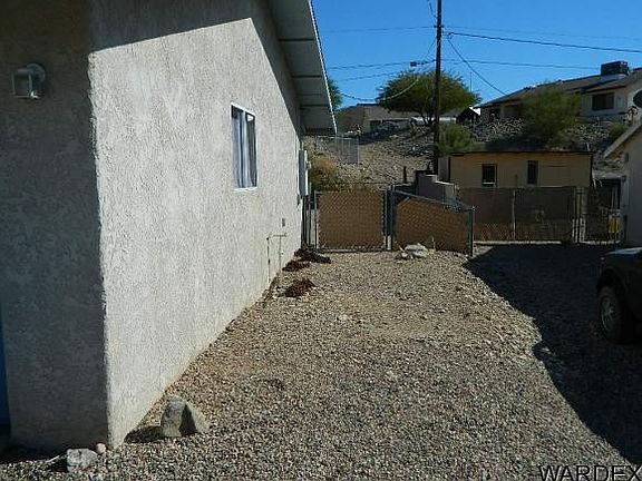 5th image of 2600 Tanglewood Dr