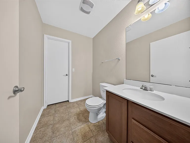 9001 Bird Brook Ln — Photo 7