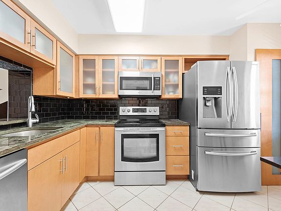 5th image of 14476 Amberly Lane #704