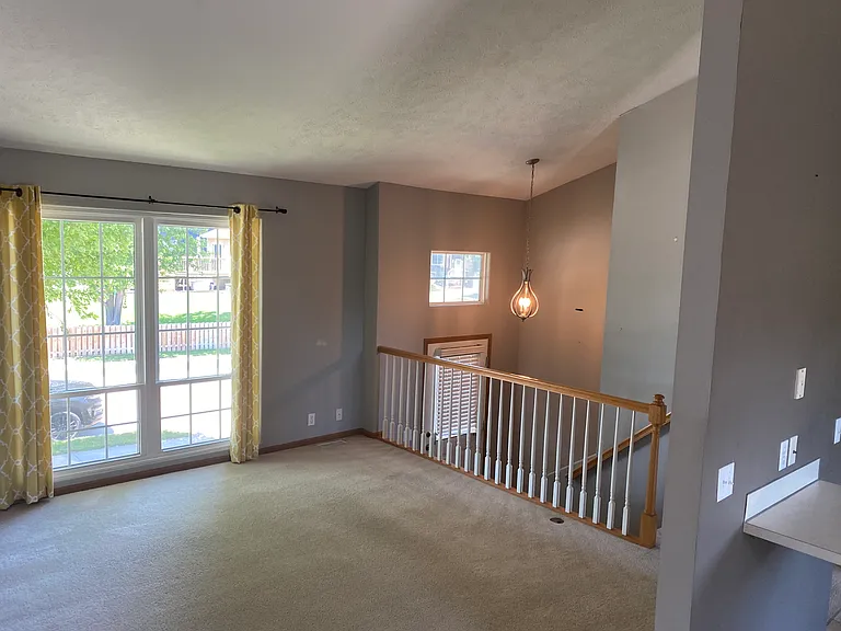 5817 S 186th Ave — Photo 3