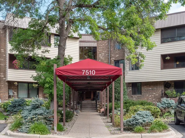 7510 Cahill Rd APT 213B, Edina, MN 55439