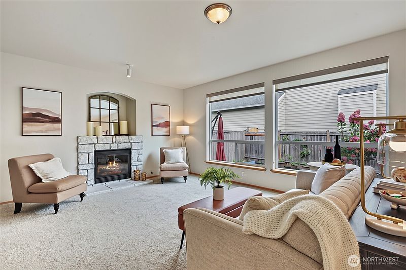 3rd image of 21230 SE 273rd Place