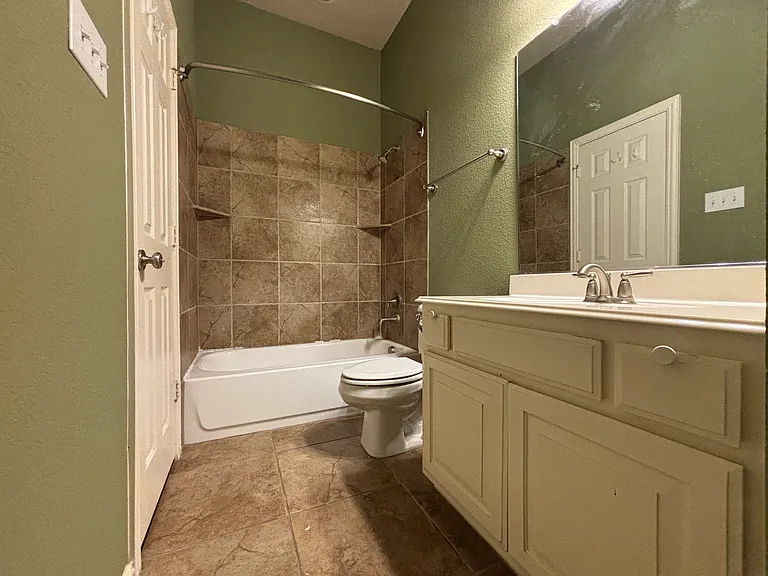 7812 Edgeglen Trl — Photo 6