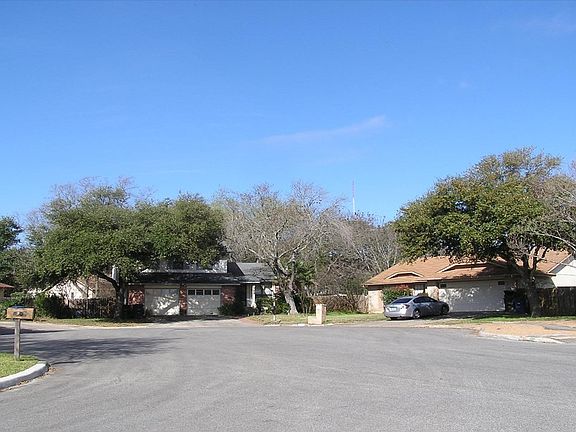 4th image of 6206 Applewest Cir
