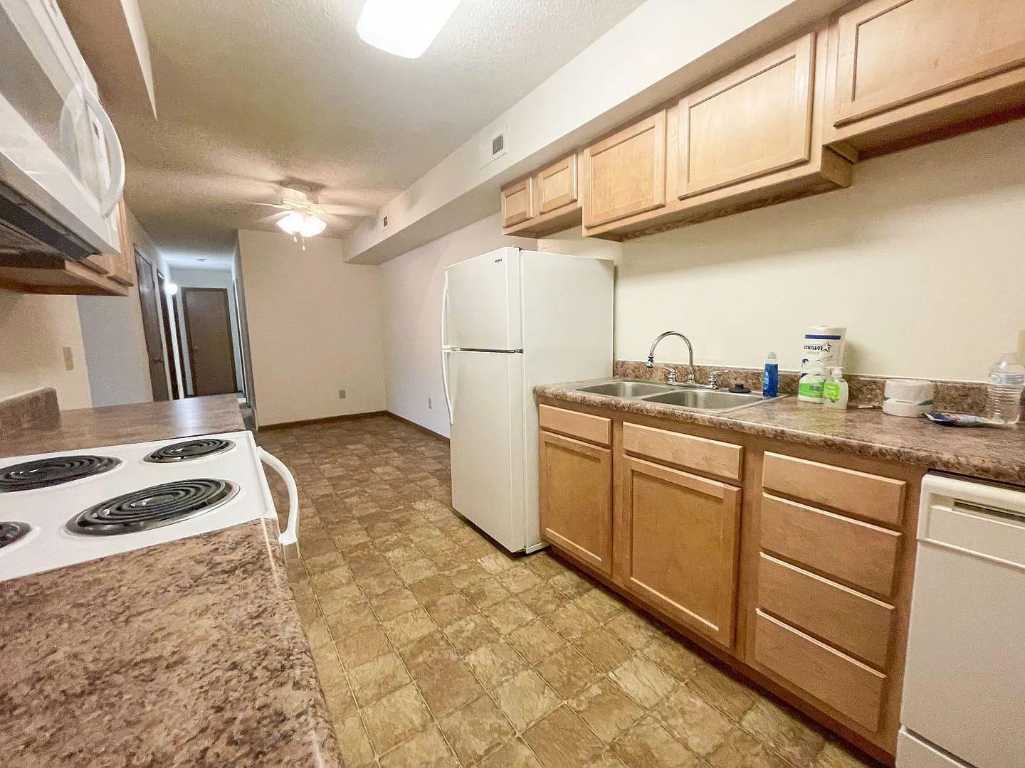Vista Apartments — Photo 3